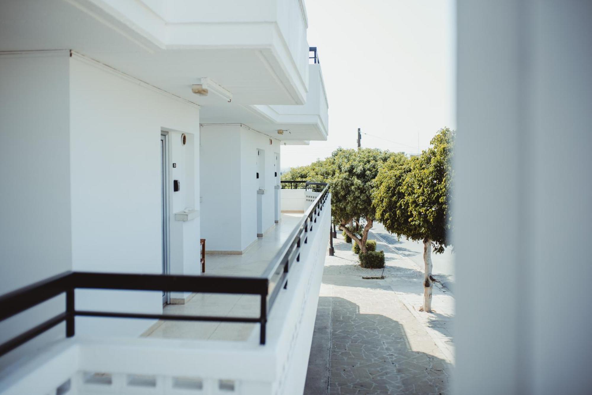 Ovis Hotel Apartments Αγία Νάπα Εξωτερικό φωτογραφία